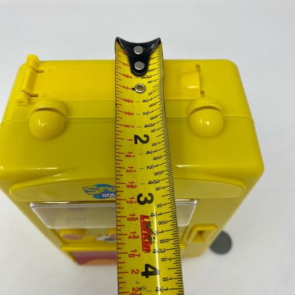 SpongeBob SquarePants Yellow Vending Machine Toy - Picture 6 of 6